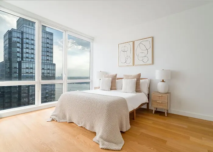 Elegant 2 Bd 2 Bath Escape